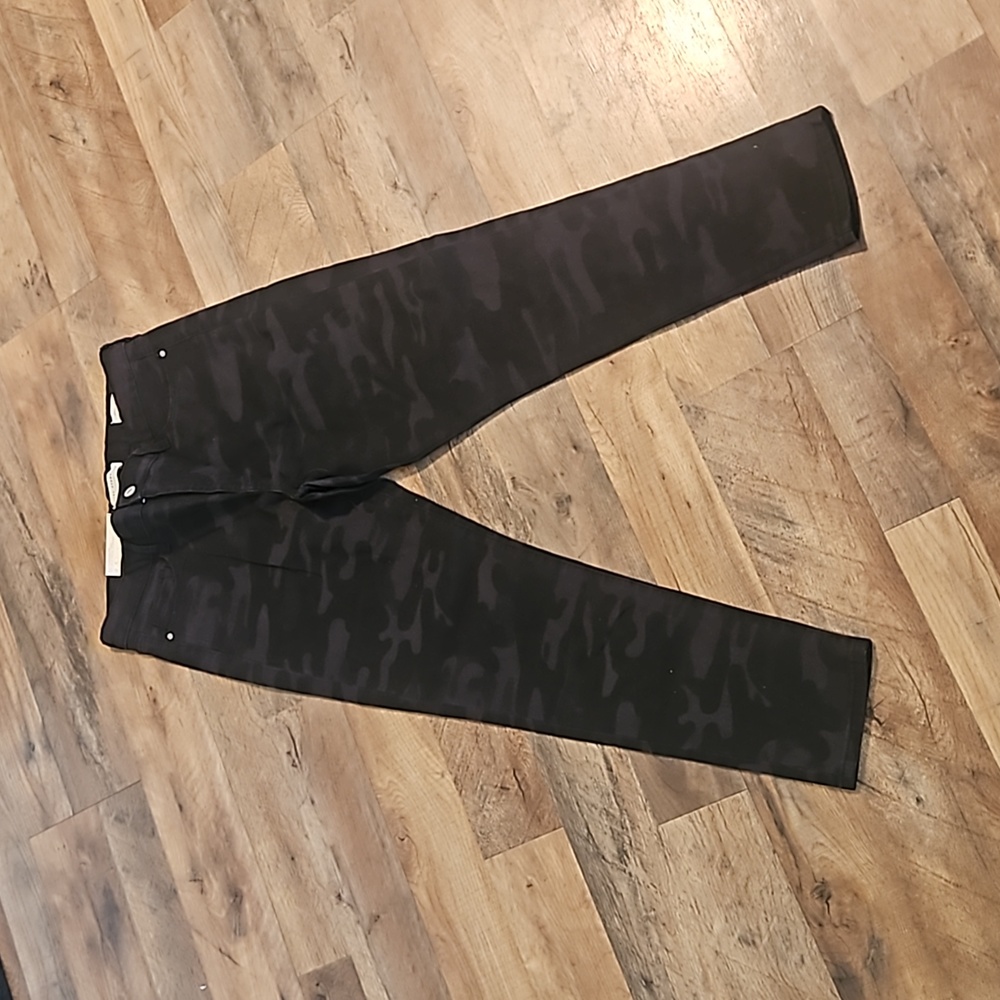 👖SANCTUARY SOCIAL STANDARD SKINNY BLACK CAMO JEANS👖